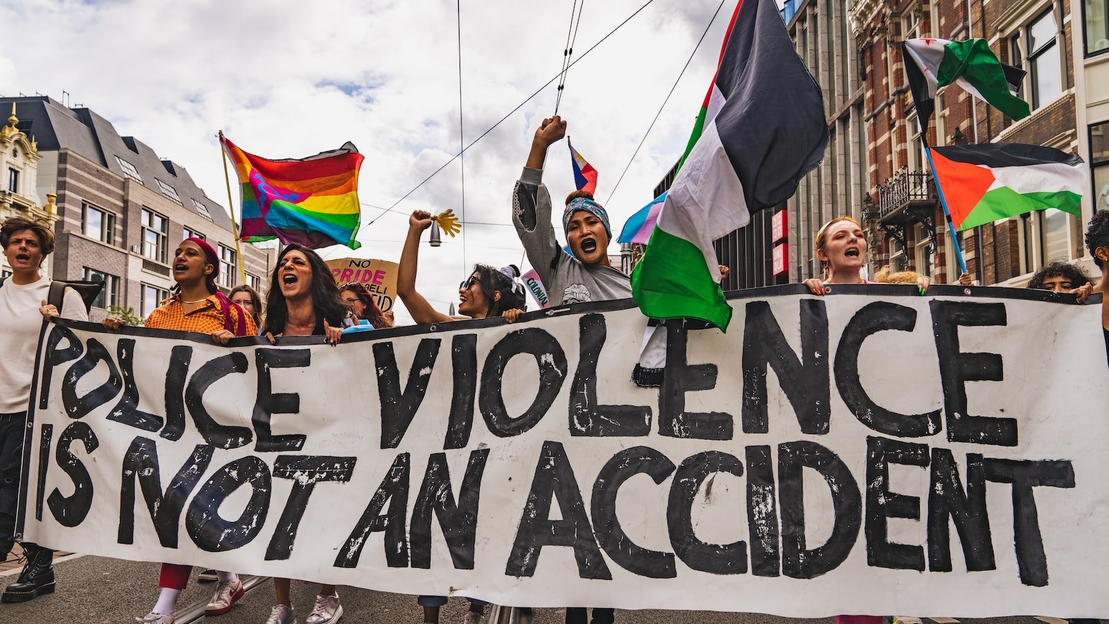 3. Navigating the Online Realm: Exploring the Role of Social Media in Empowering and Connecting Hot Gay Individuals