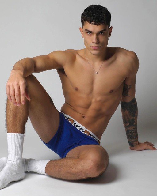 Fiery Expression: Unveiling the Enigmatic Appeal of ‌'Hot Gay' Through Art and Creativity
